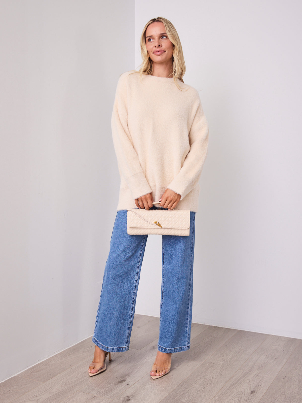 REMY LONG FLUFFY KNIT - LIGHT BEIGE