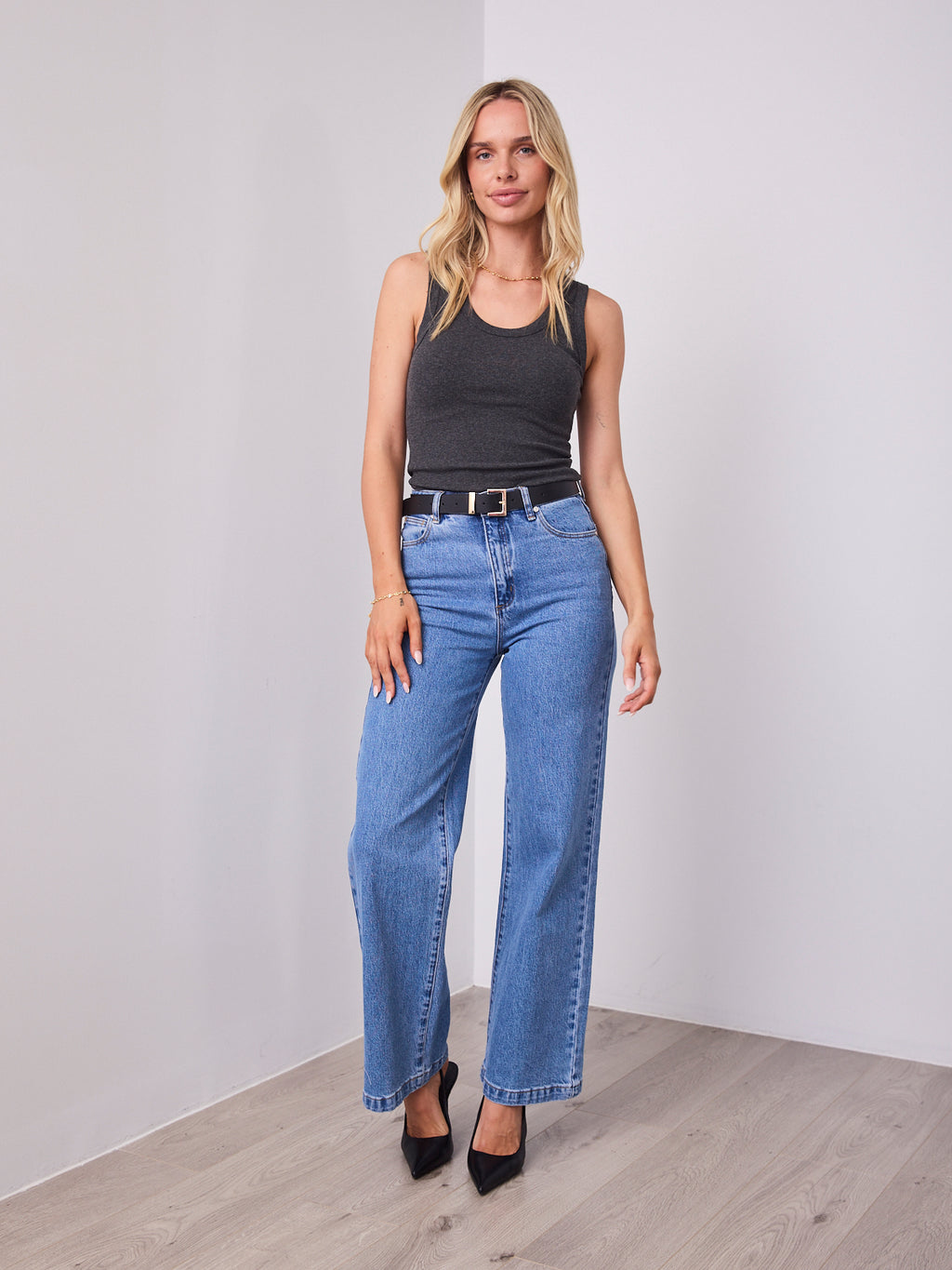 VUE TANK TOP - CHARCOAL