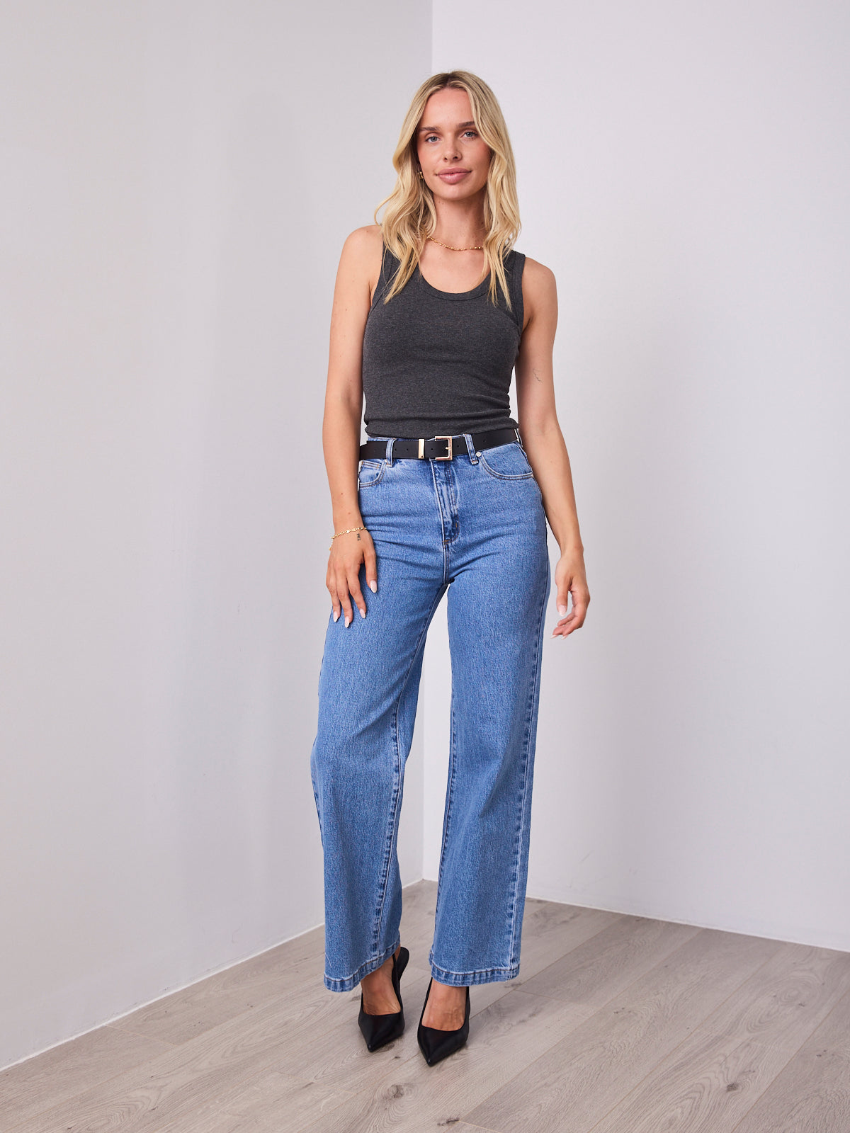 VUE TANK TOP - CHARCOAL