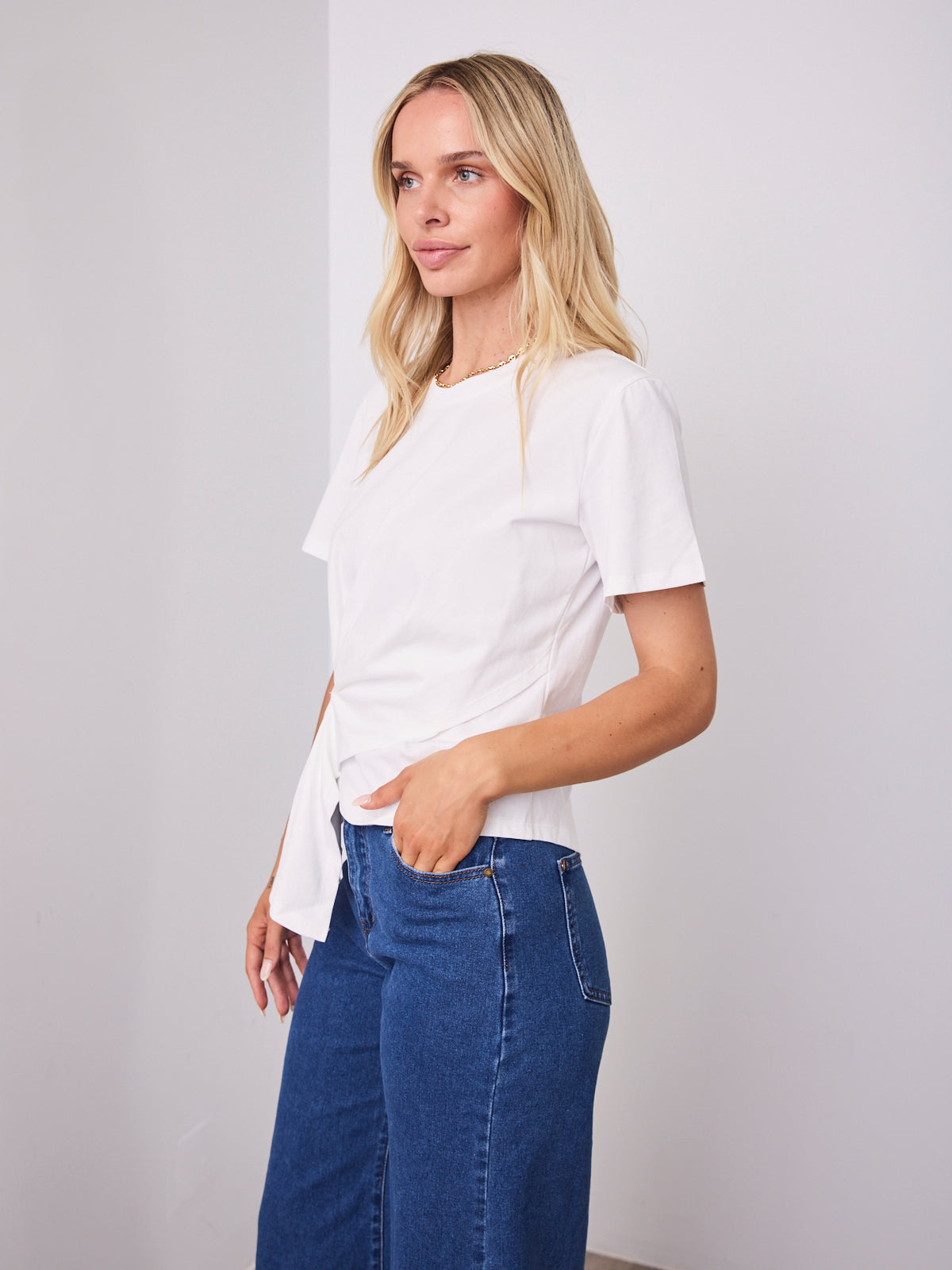 VALENTINA TEE - WHITE