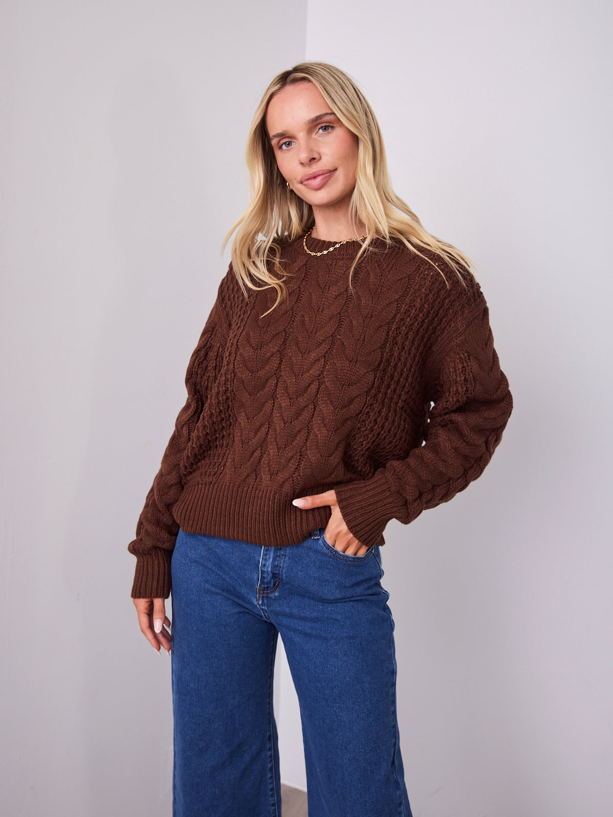 CARLA CABLE KNIT - CHOCOLATE