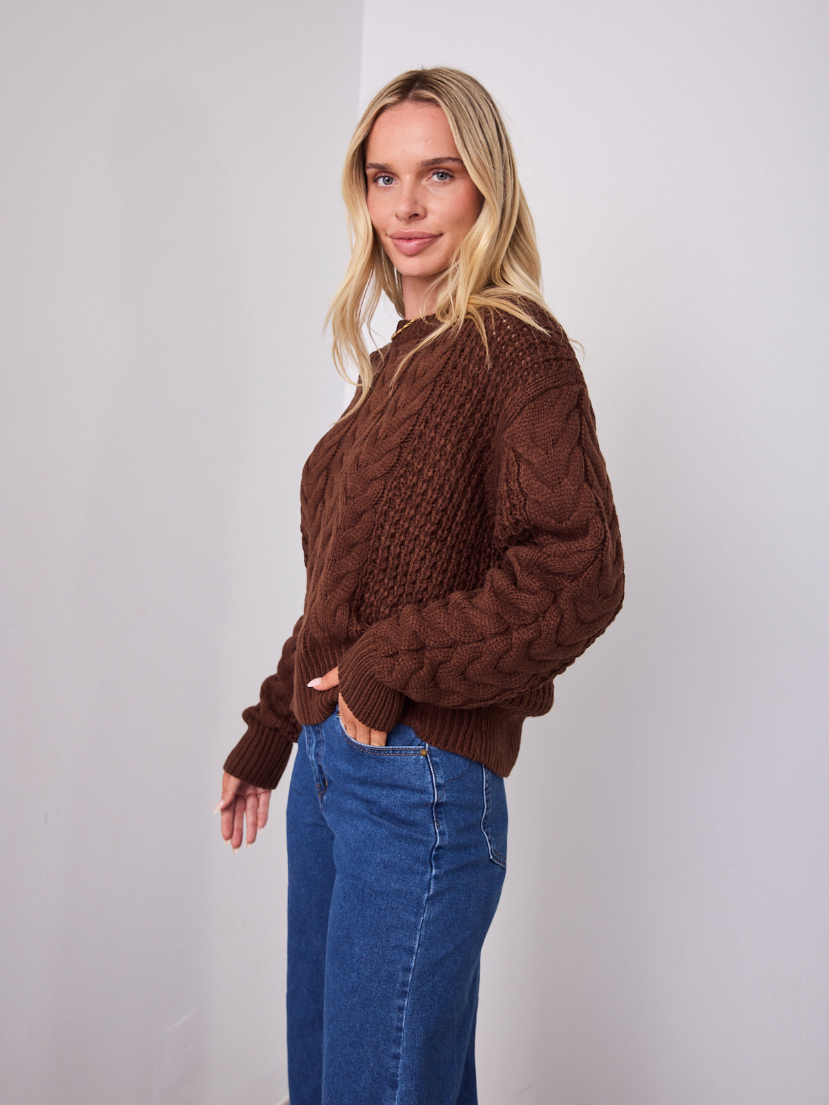 CARLA CABLE KNIT - CHOCOLATE
