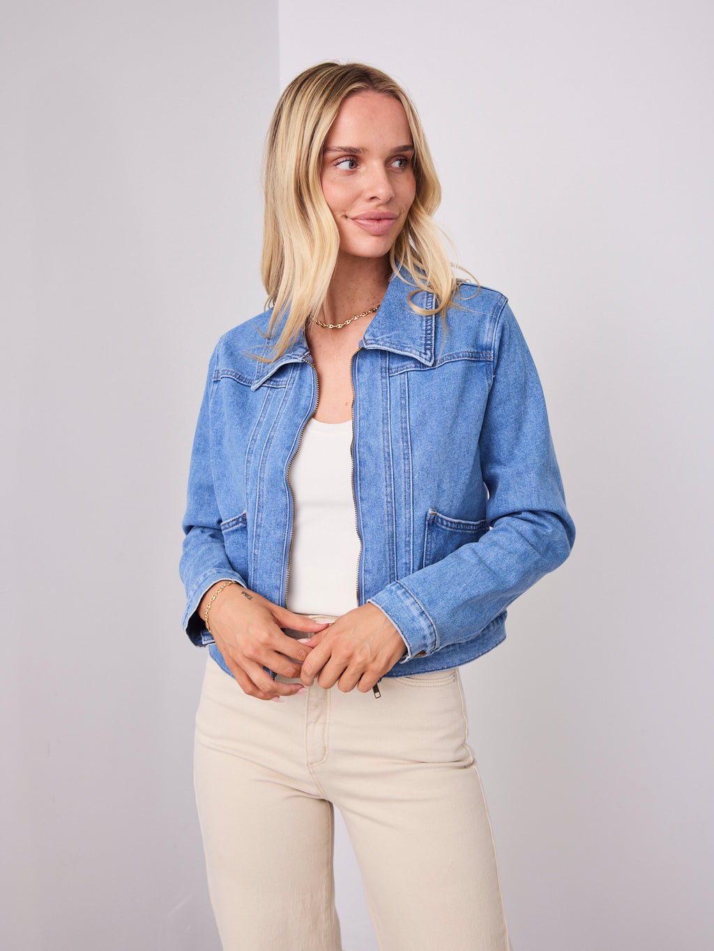 LEO ZIP DENIM JACKET - MID BLUE
