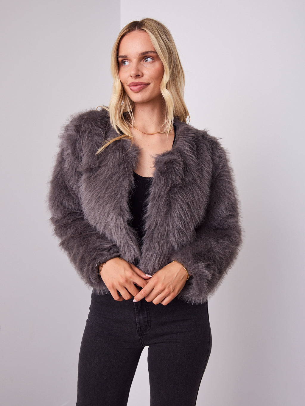 RUNE FAUX FUR JACKET - GREY