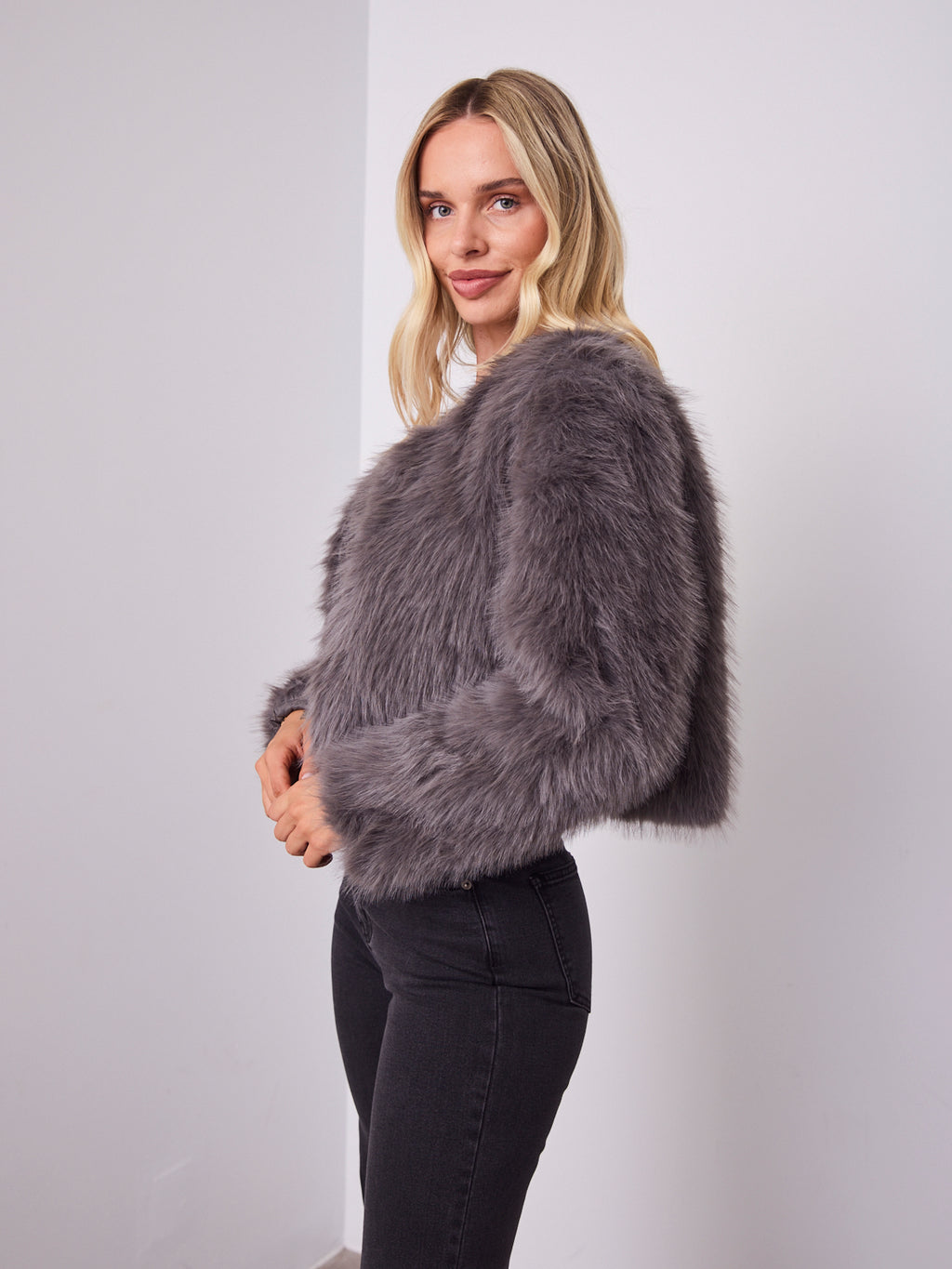 RUNE FAUX FUR JACKET - GREY