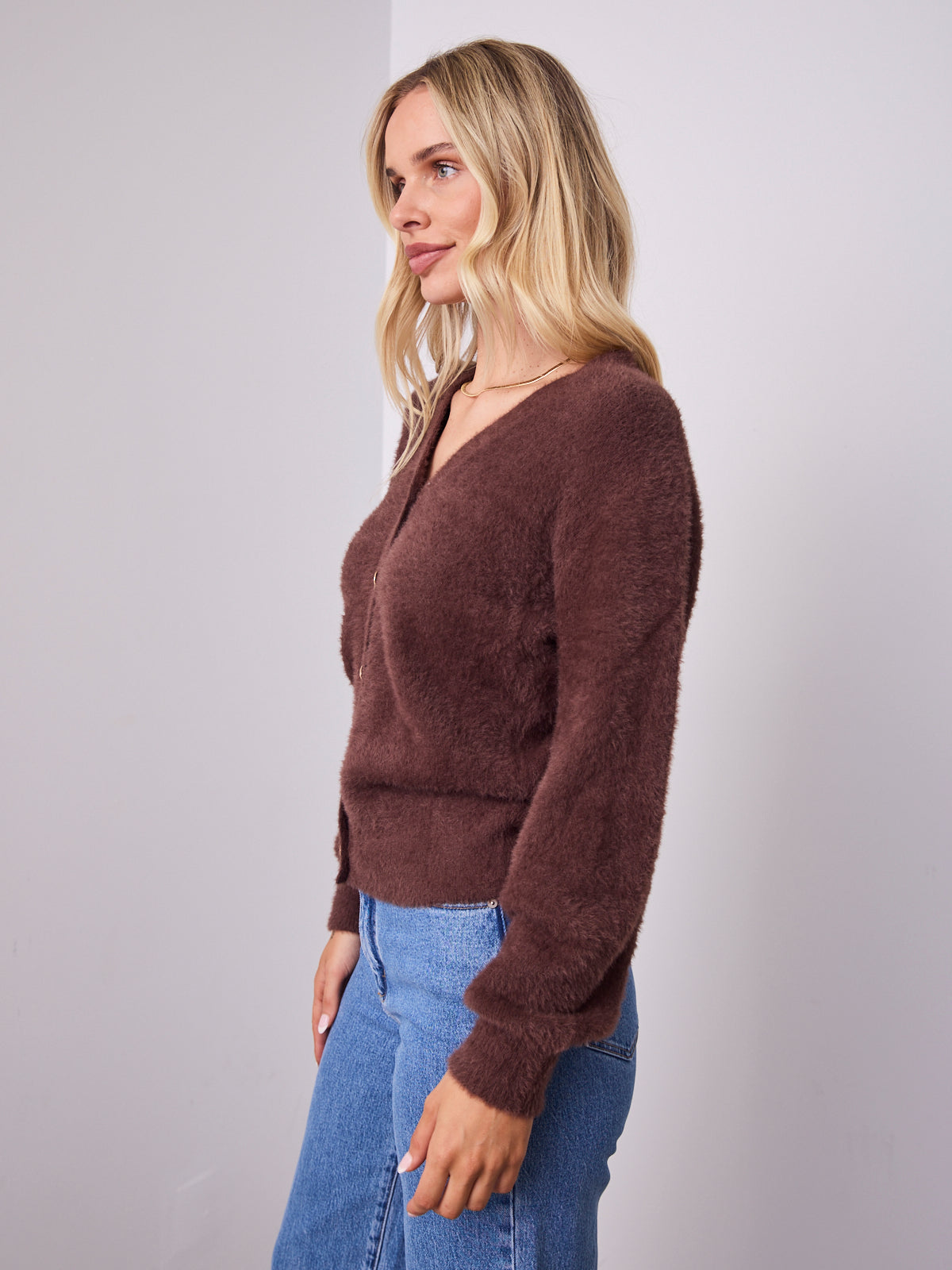 MAVI FLUFFY CARDI - CHOCOLATE
