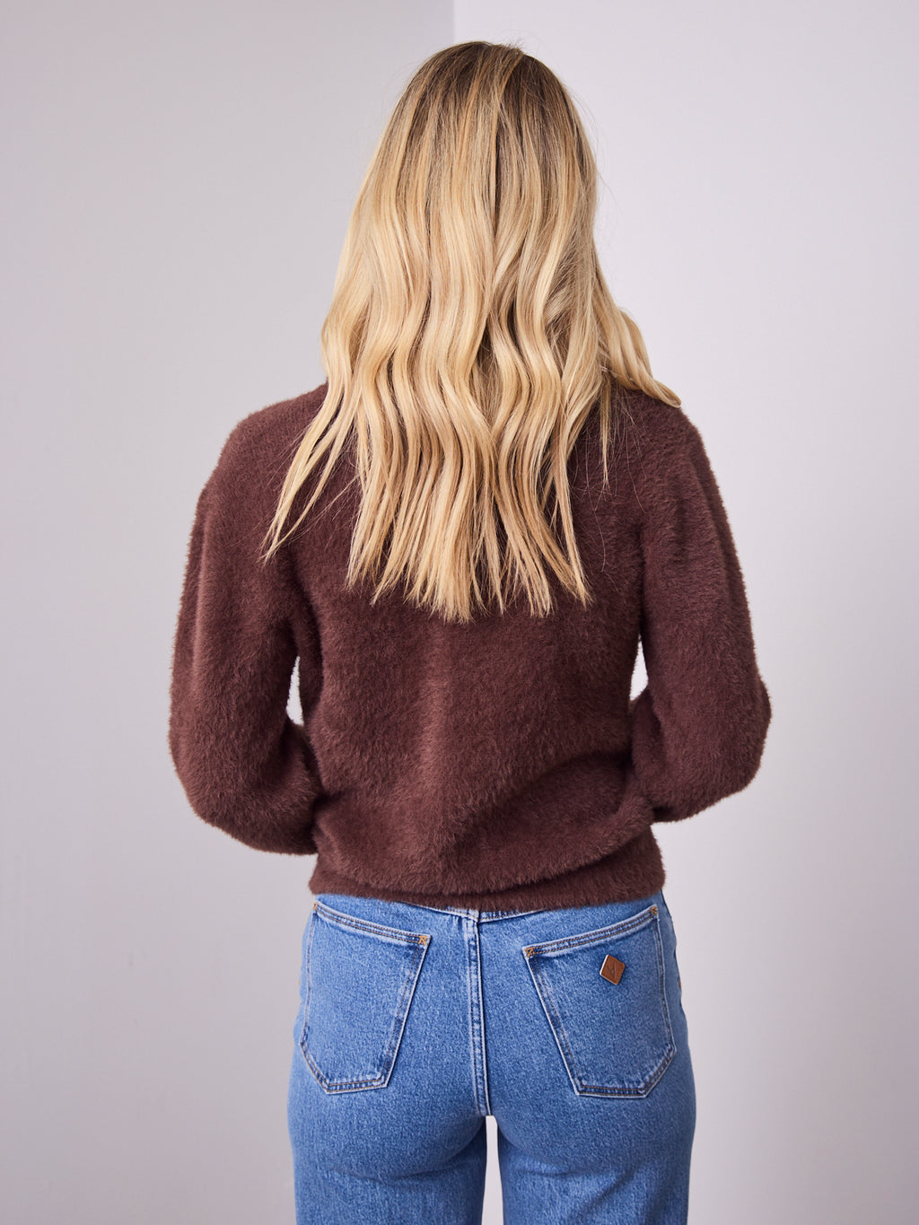 MAVI FLUFFY CARDI - CHOCOLATE
