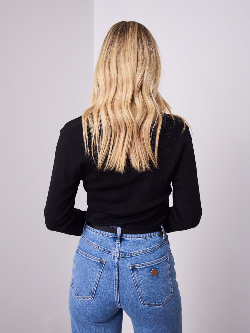 BLAIR V NECK KNIT TOP - BLACK