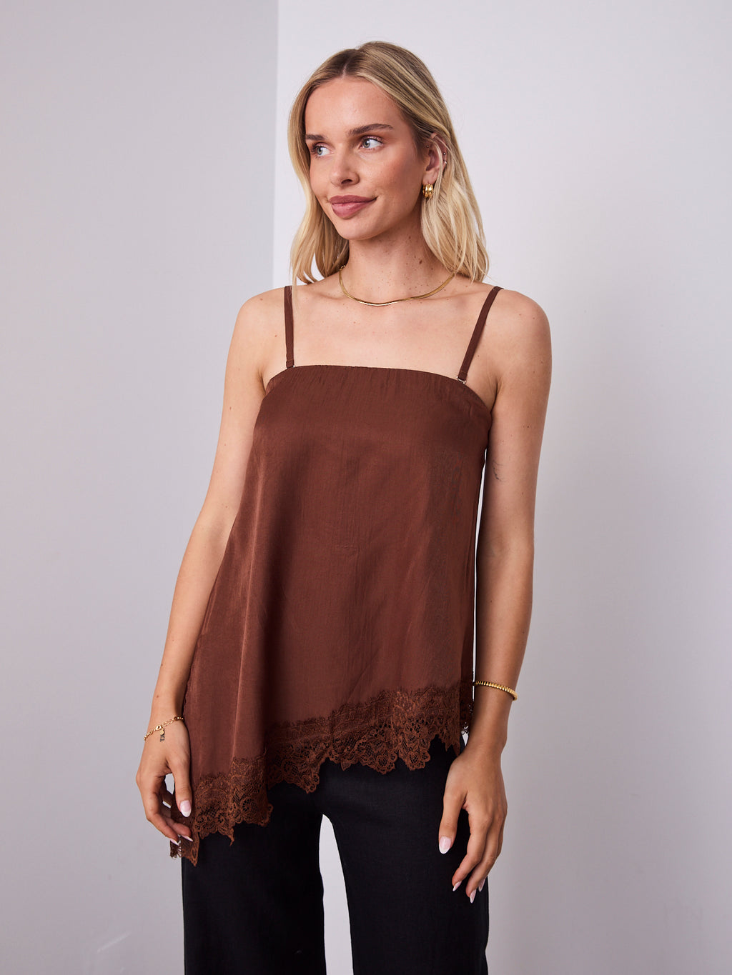 MOVIDA TOP WITH DETACHABLE STRAPS - CHOCOLATE