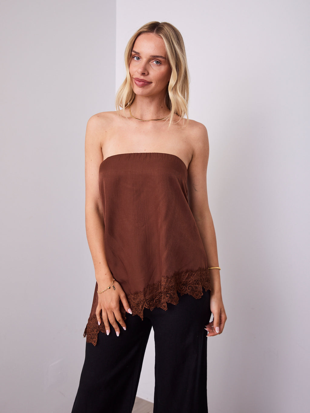 MOVIDA TOP WITH DETACHABLE STRAPS - CHOCOLATE