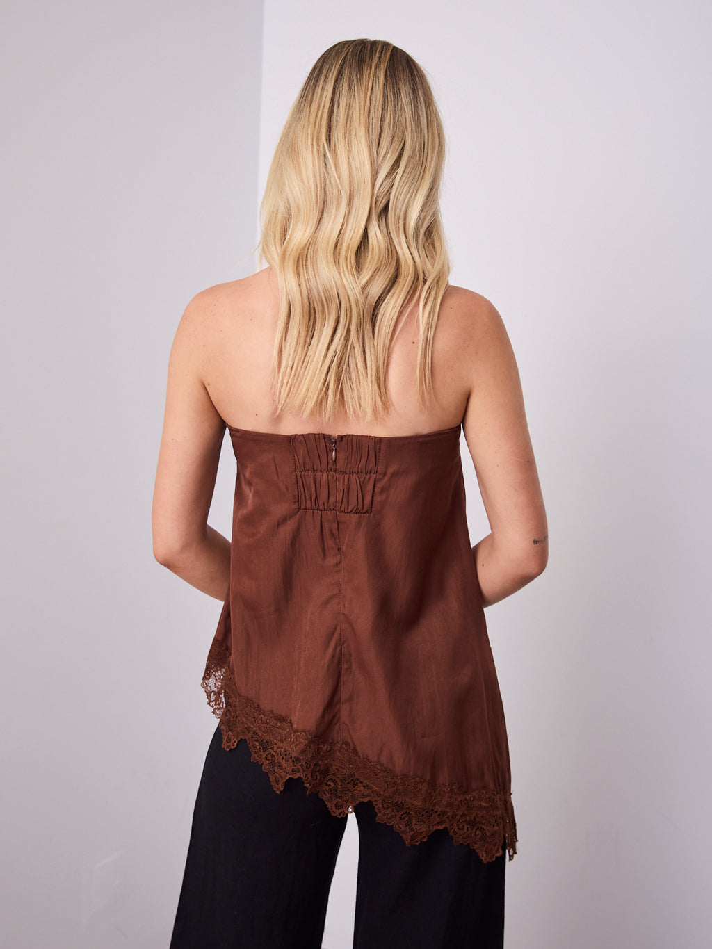 MOVIDA TOP WITH DETACHABLE STRAPS - CHOCOLATE