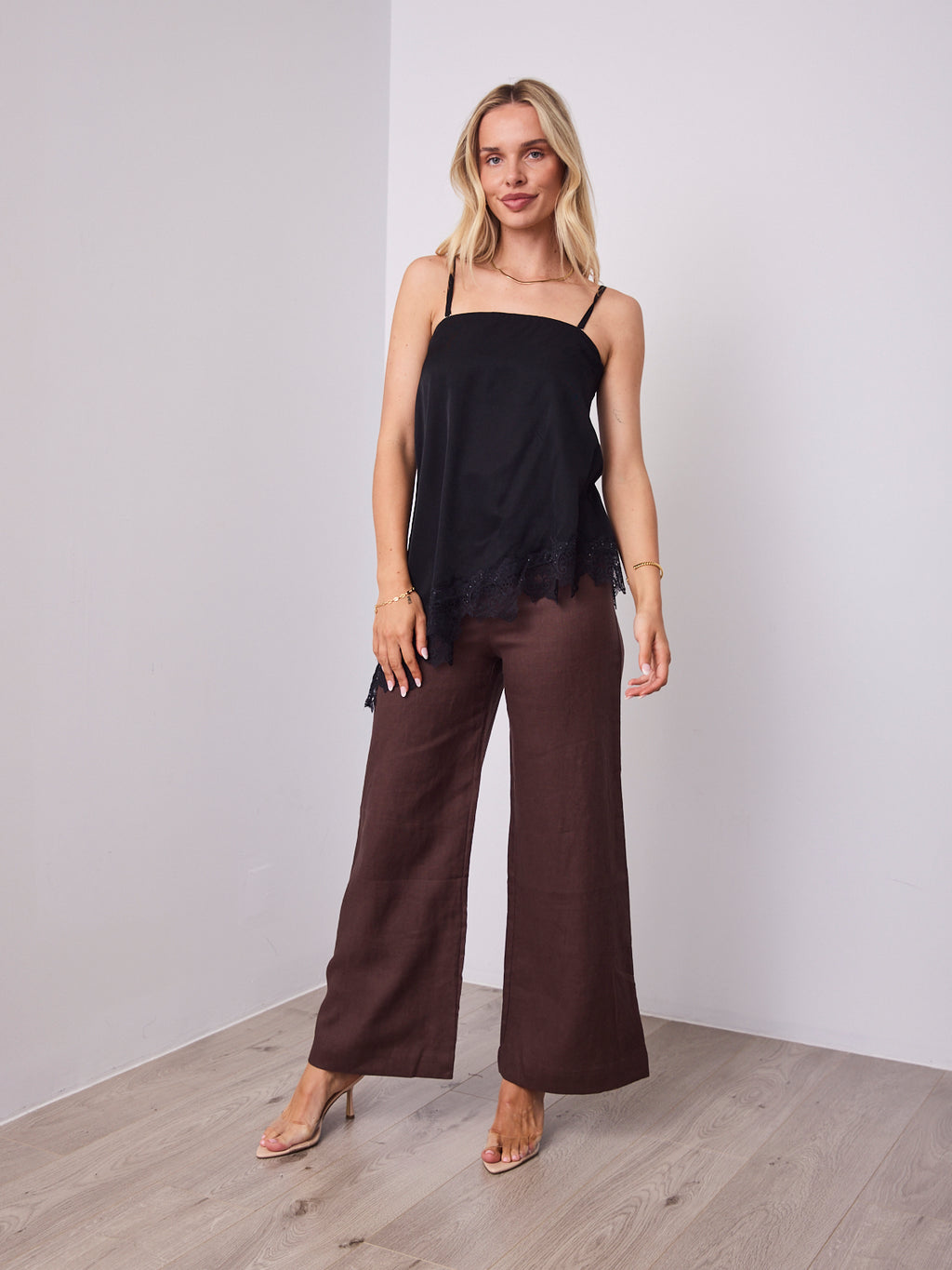 MOVIDA TOP WITH DETACHABLE STRAPS - BLACK