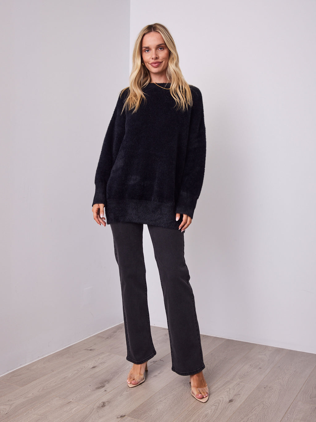 REMY LONG FLUFFY KNIT - BLACK