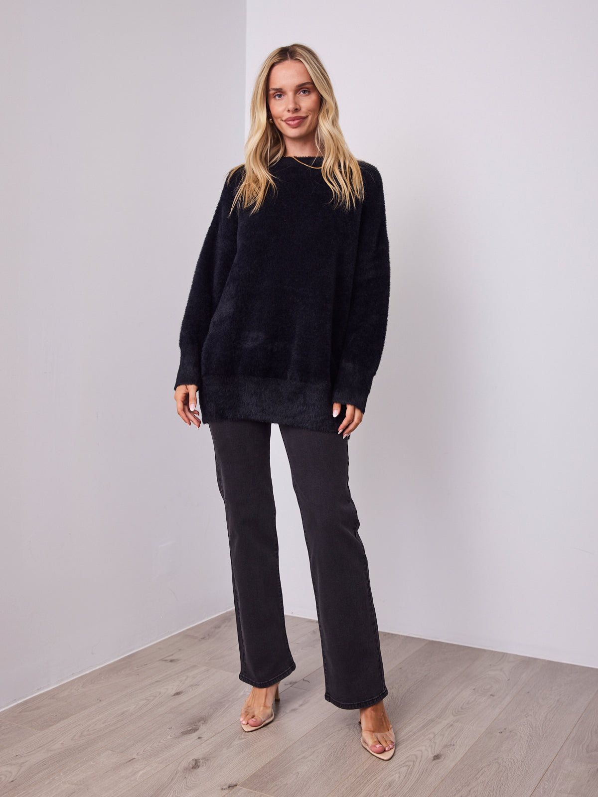 REMY LONG FLUFFY KNIT - BLACK