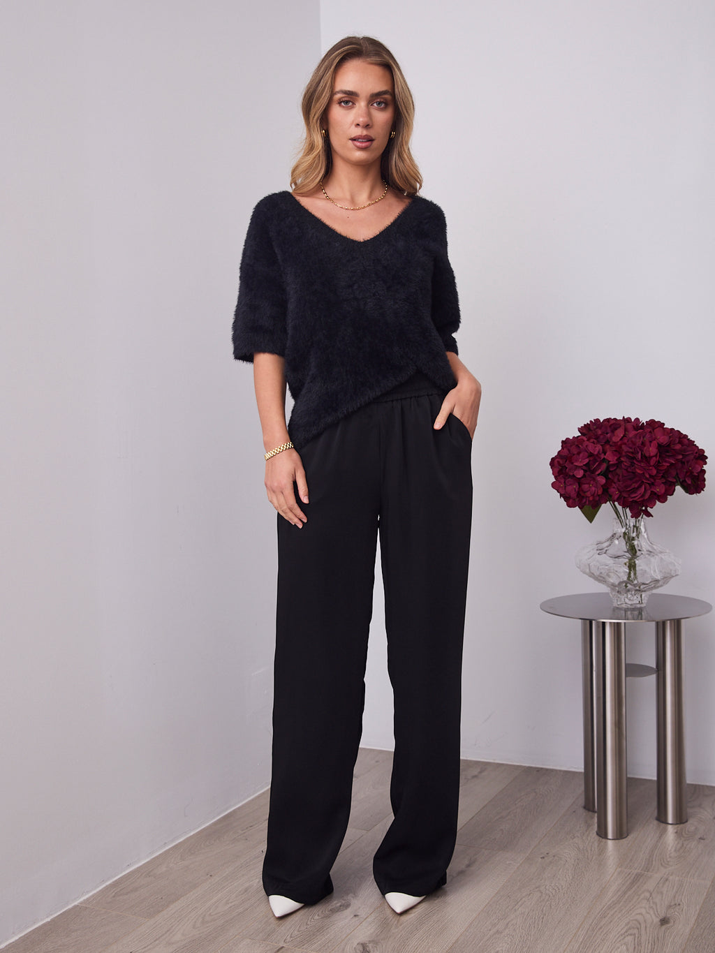 ESTA DEEP V NECK KNIT TOP - BLACK