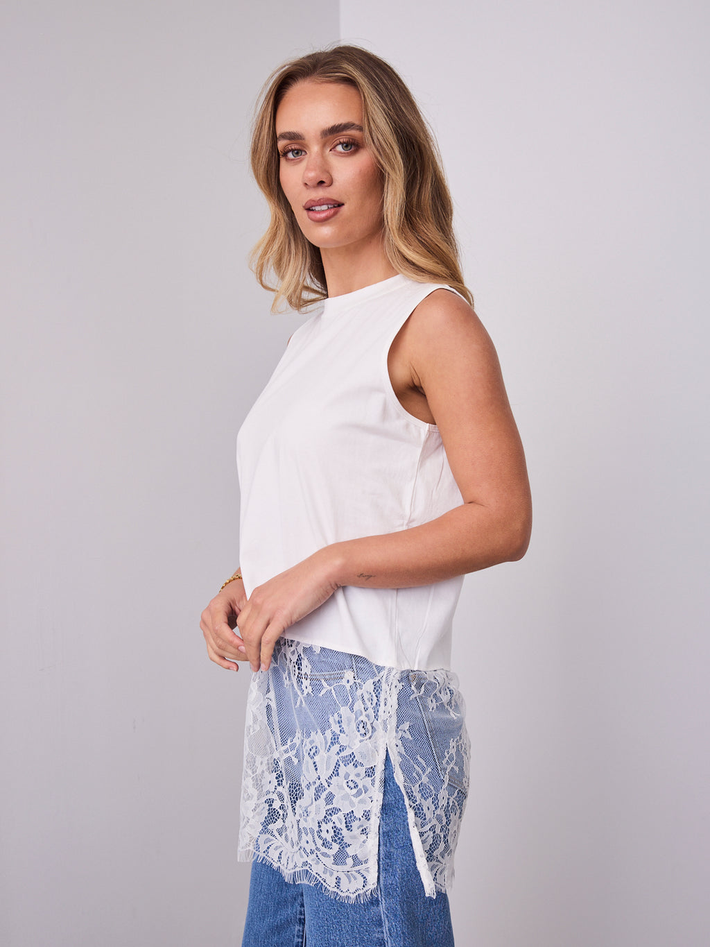 DANIELLE LACE TRIM TOP - WHITE