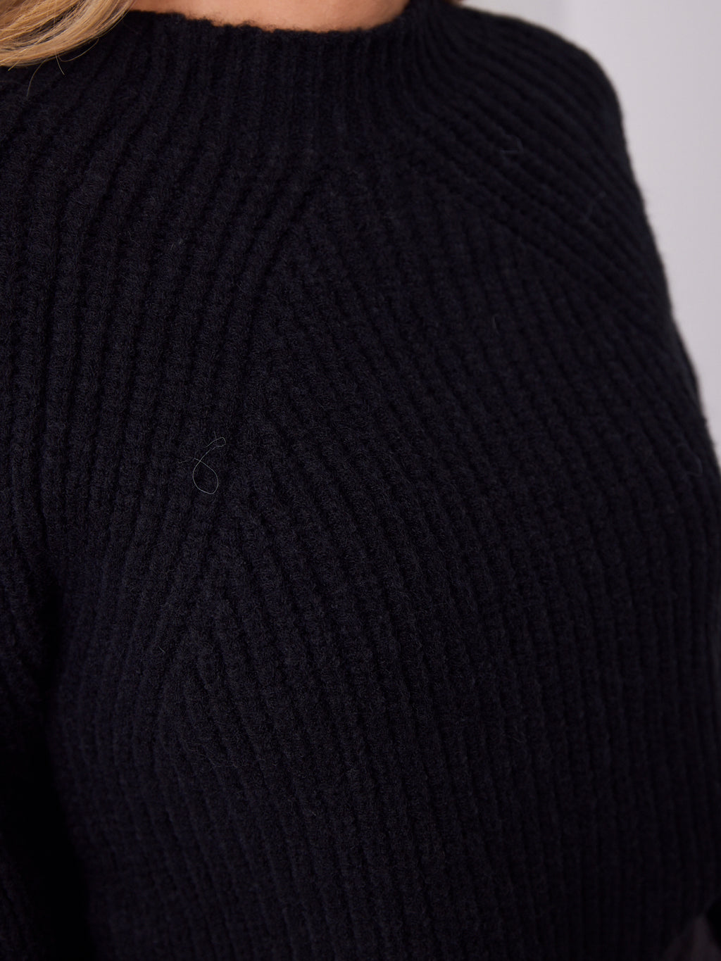 ANDREA KNIT - BLACK