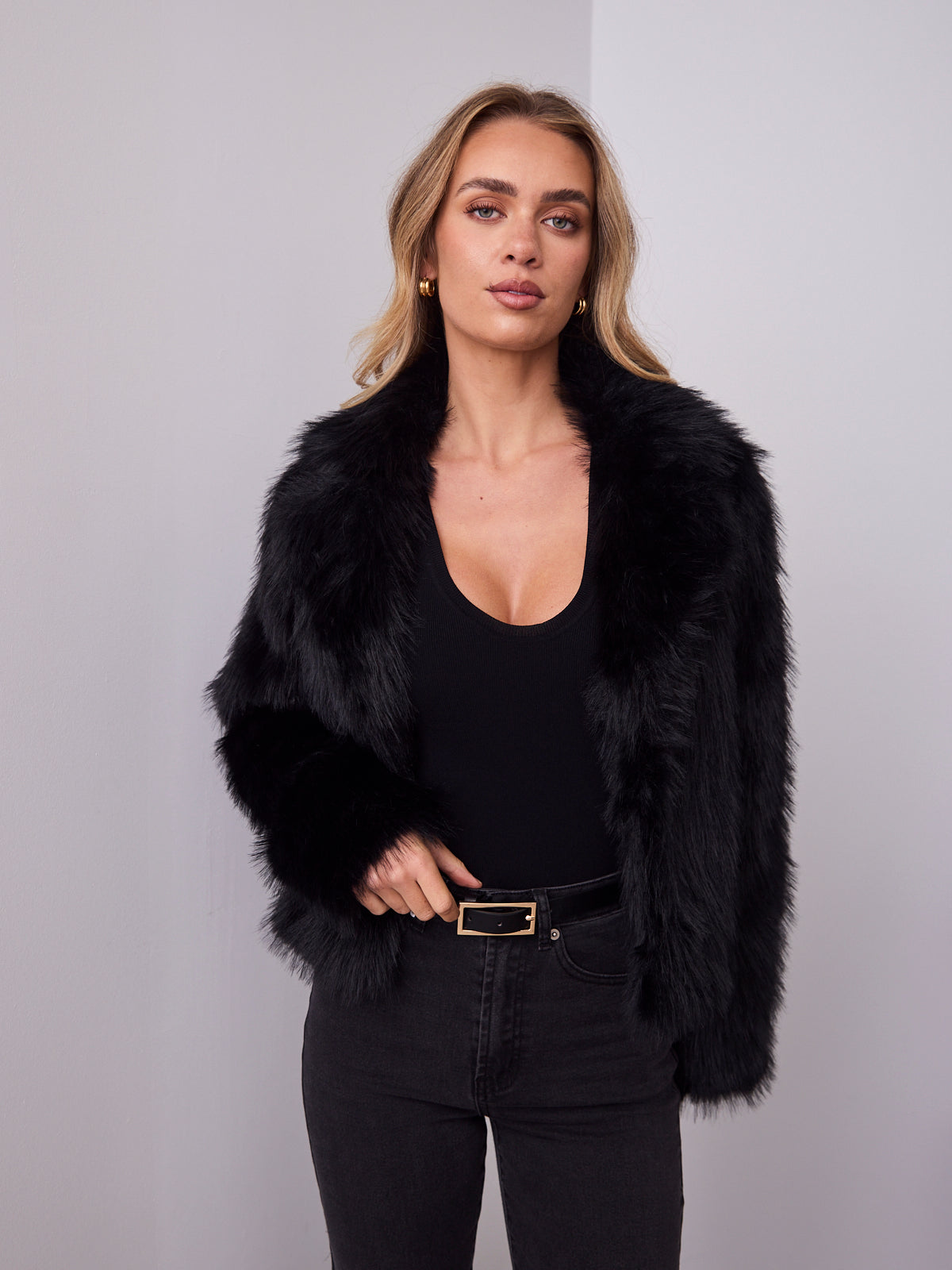 CHICAGO FAUX FUR JACKET - BLACK