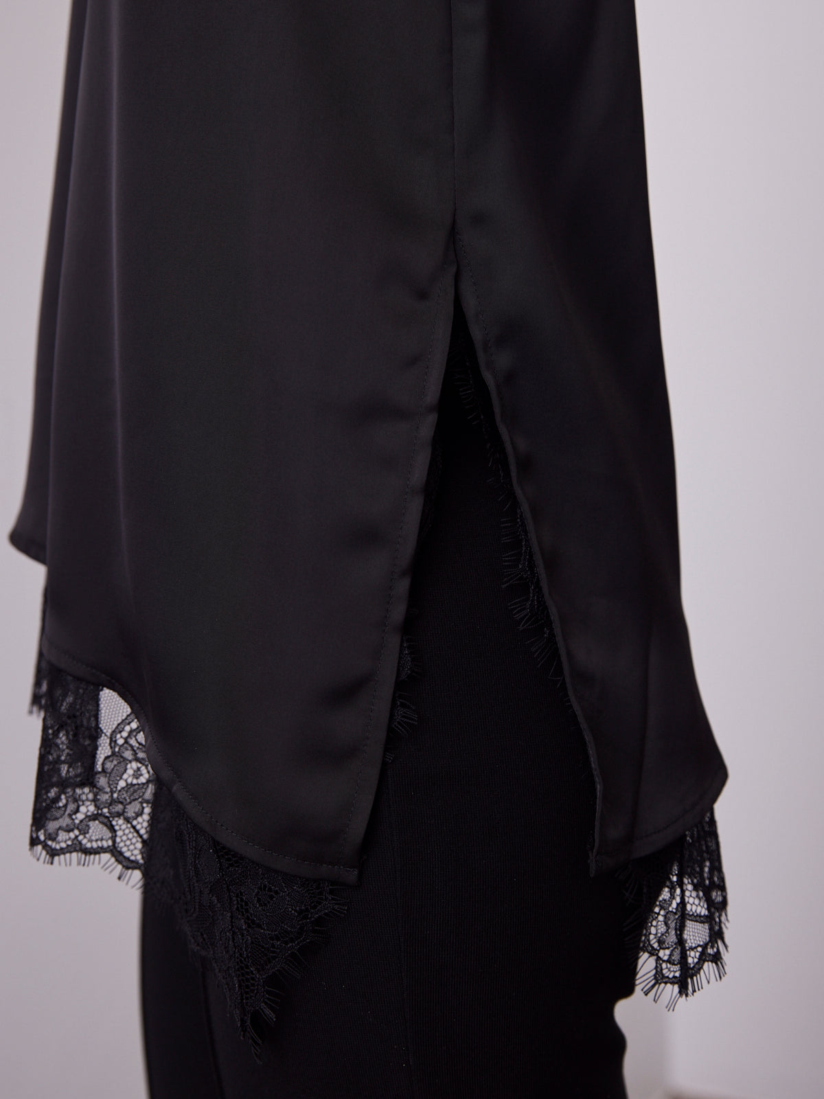ALICE SATIN & LACE CAMI - BLACK
