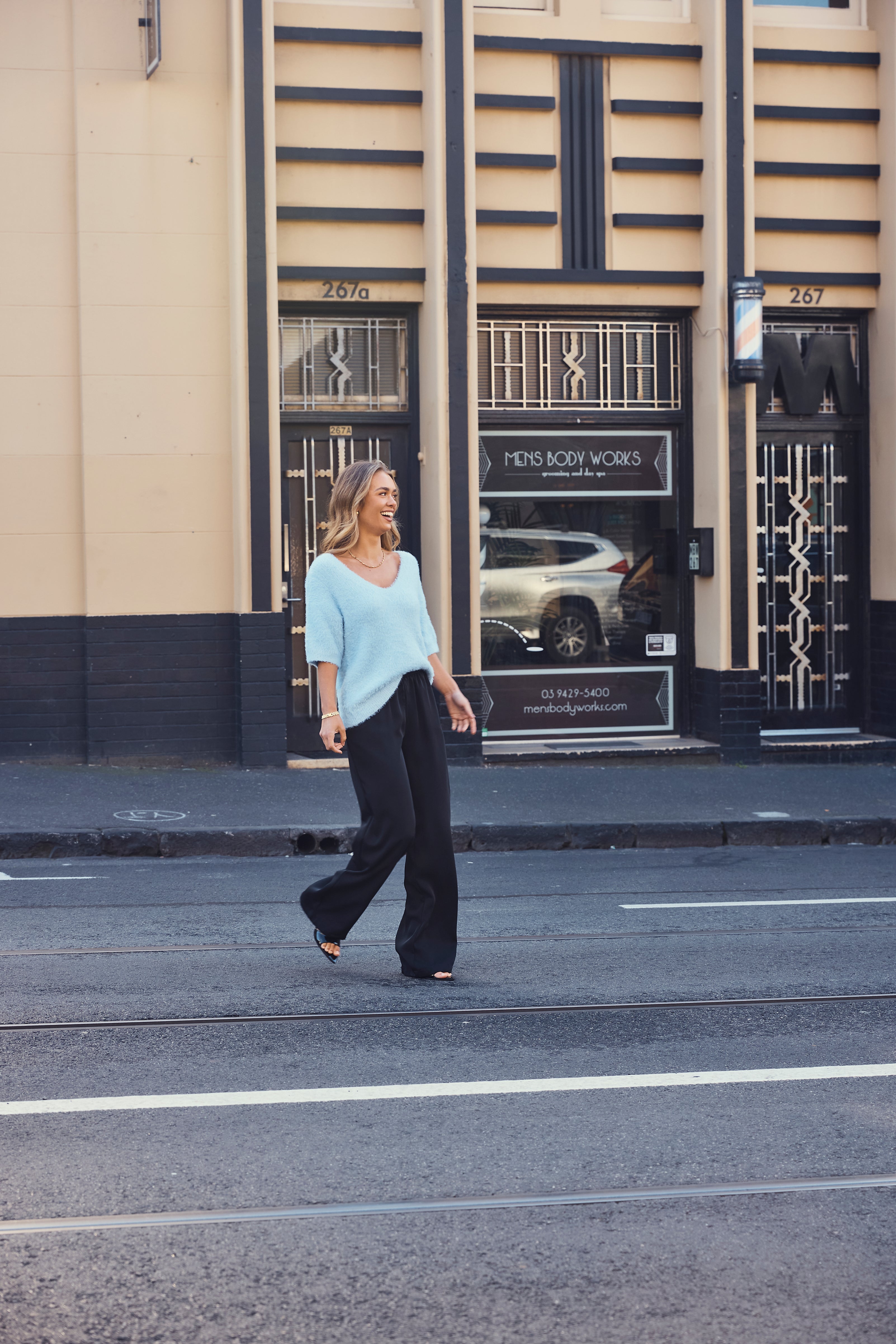 ESTA DEEP V NECK KNIT TOP - BLUE