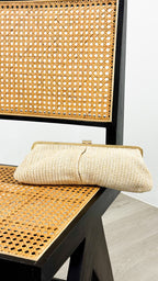 BIANCA STRAW CLUTCH BAG - BEIGE
