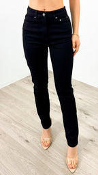 CARLTON STRETCH STRAIGHT LEG JEAN - BLACK