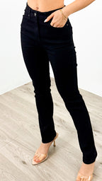 CARLTON STRETCH STRAIGHT LEG JEAN - BLACK