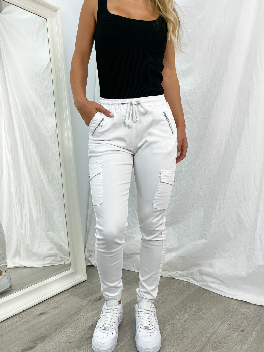 BILLY JOGGERS - WHITE